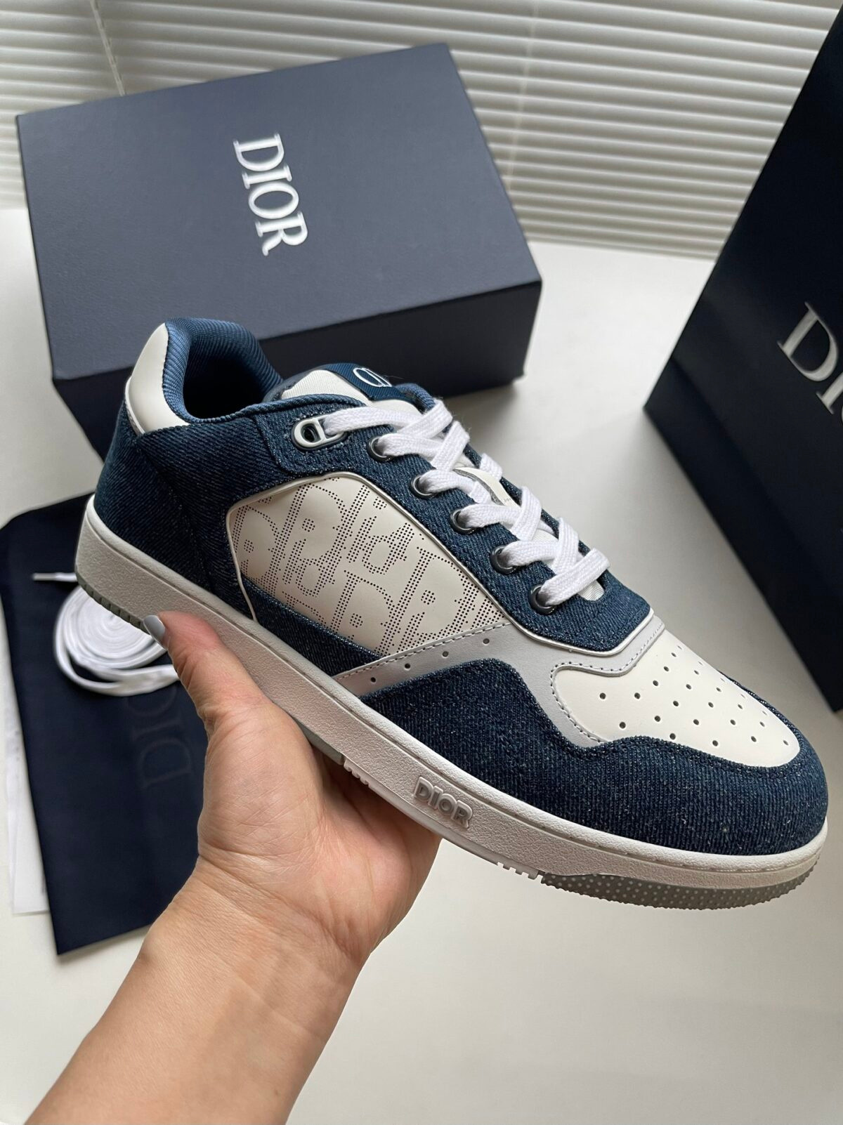 Dior B27 Sneaker - Image 1