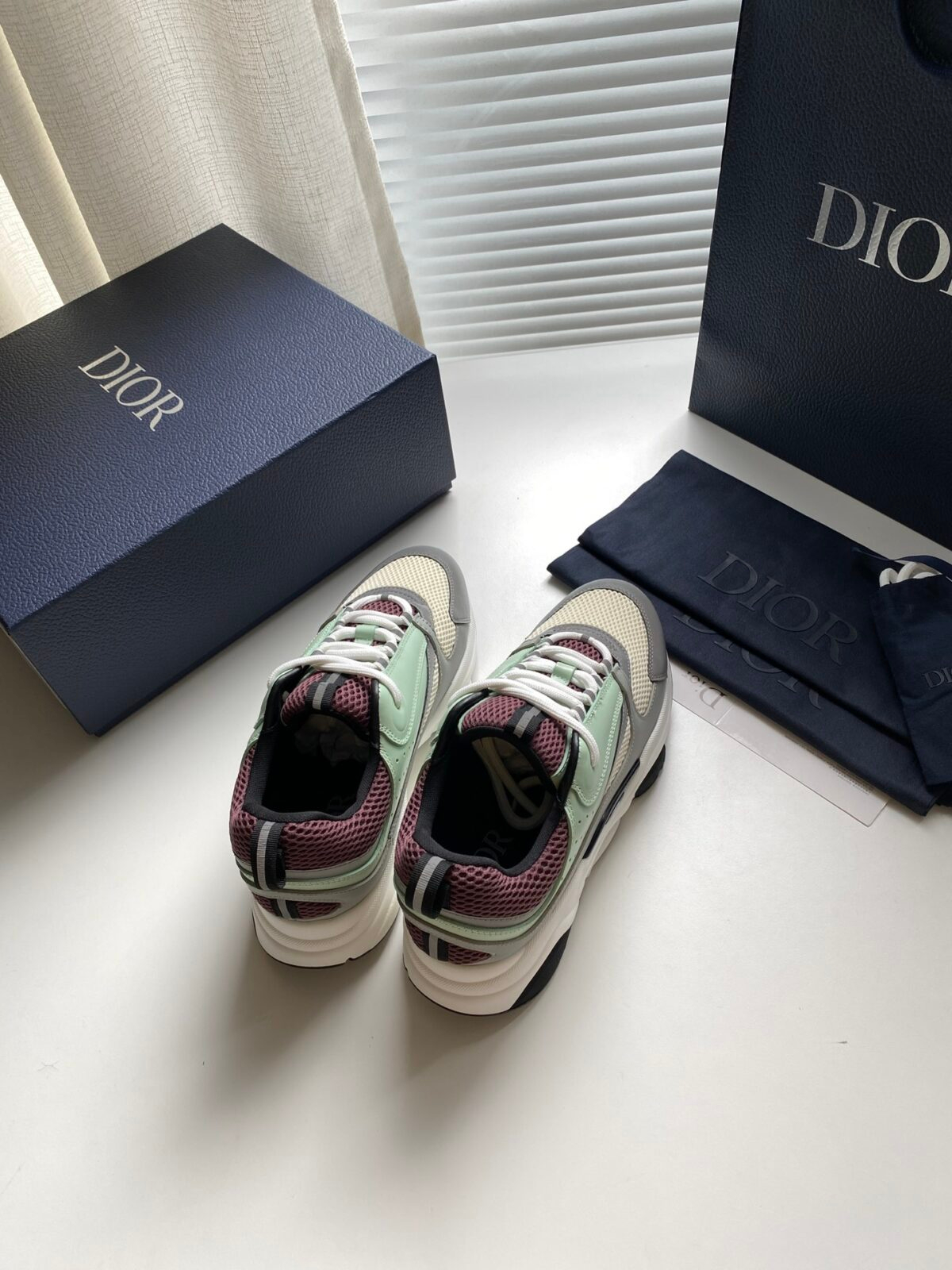 Dior B22 Sneaker - Image 3