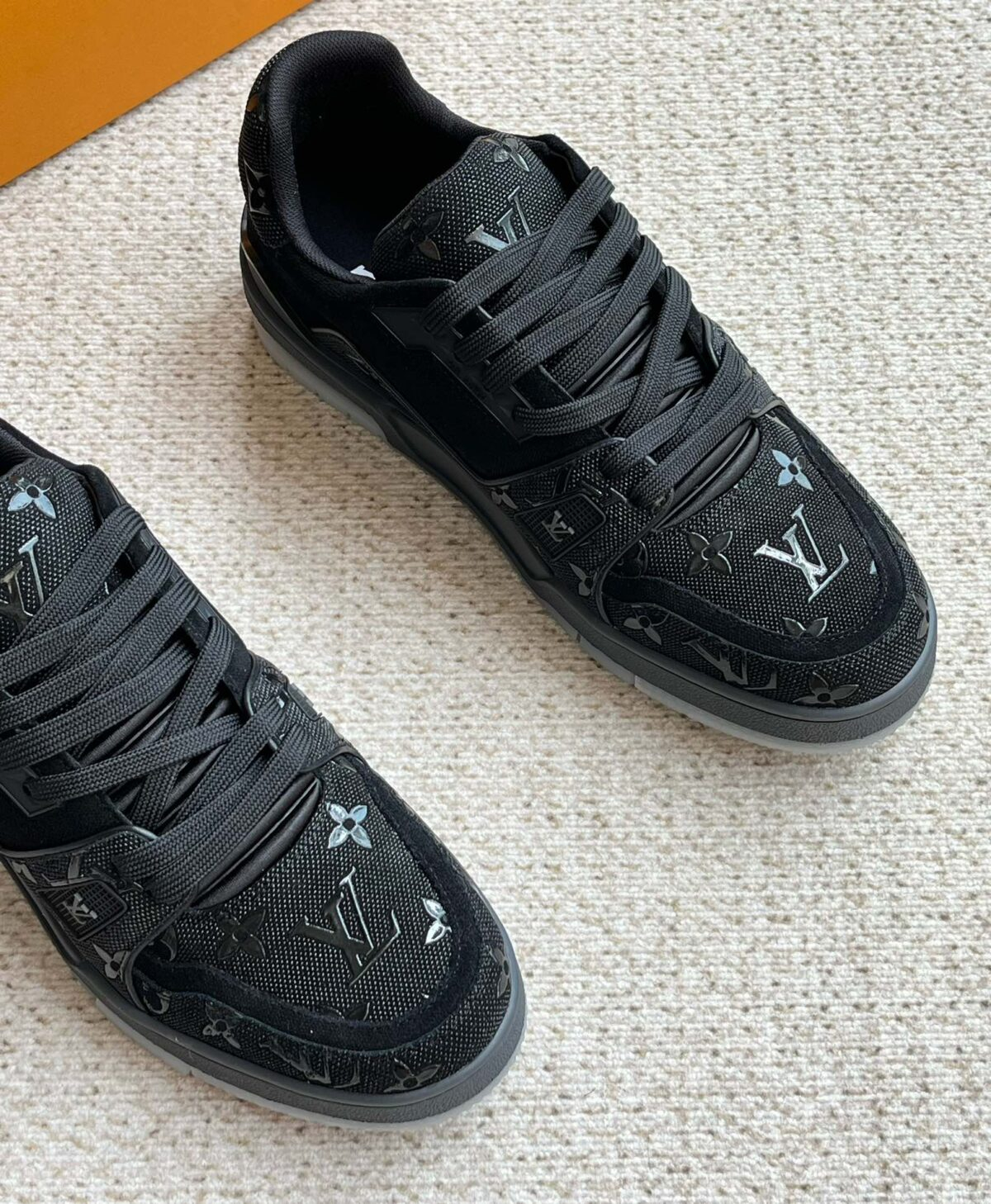 Louis Vuitton Trainers - Image 3