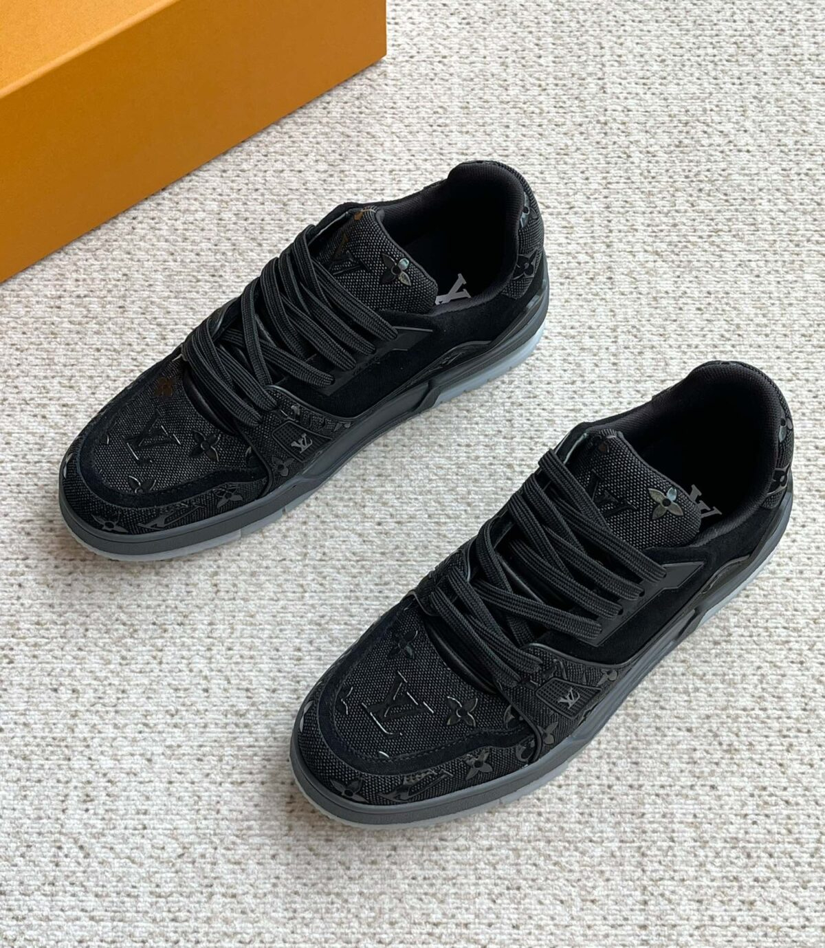 Louis Vuitton Trainers - Image 4