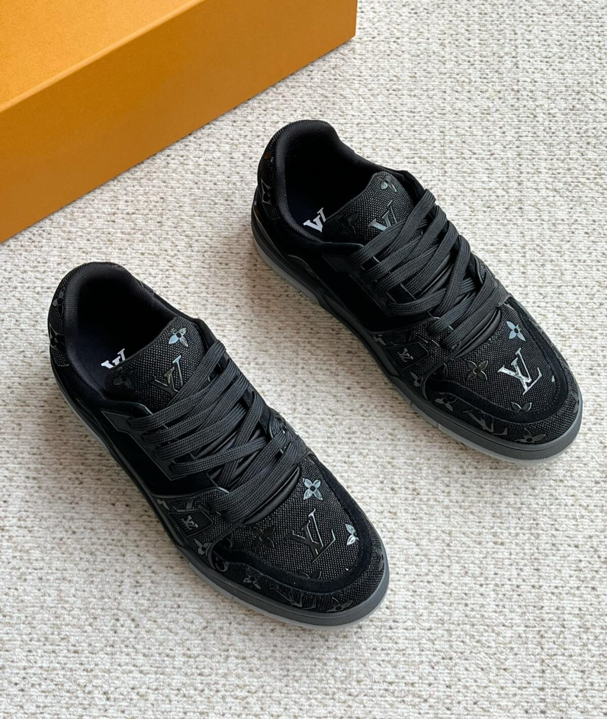 Louis Vuitton Trainers - Image 6
