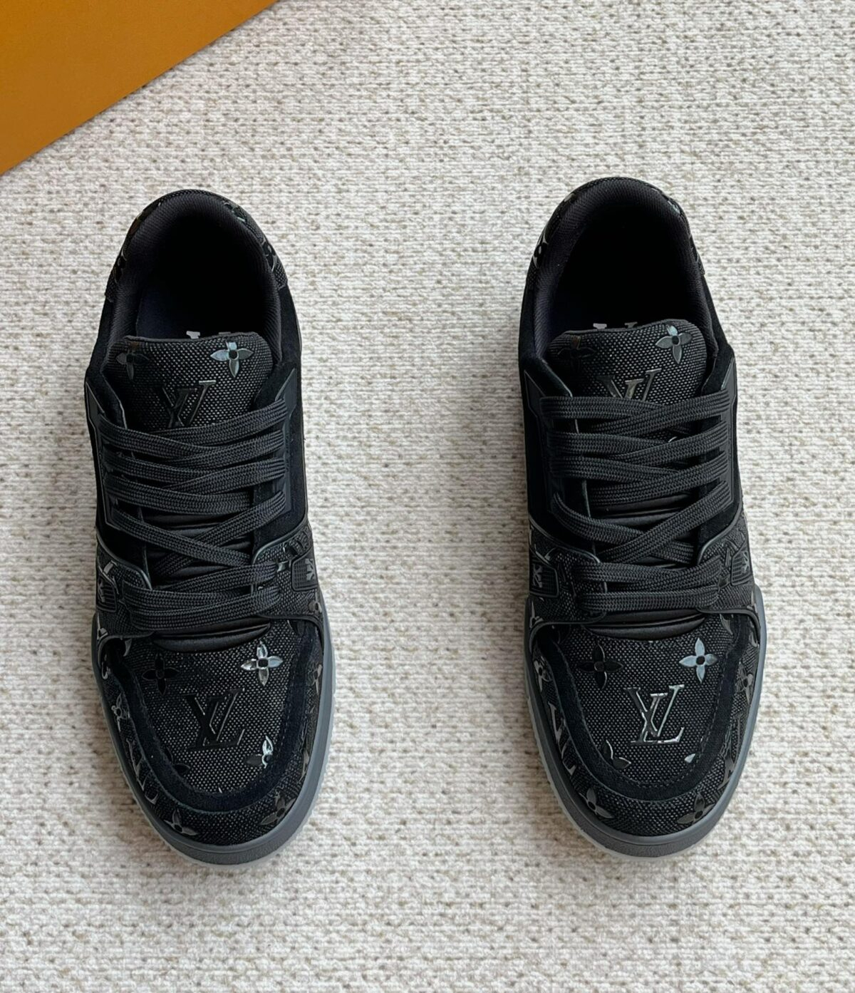 Louis Vuitton Trainers - Image 8