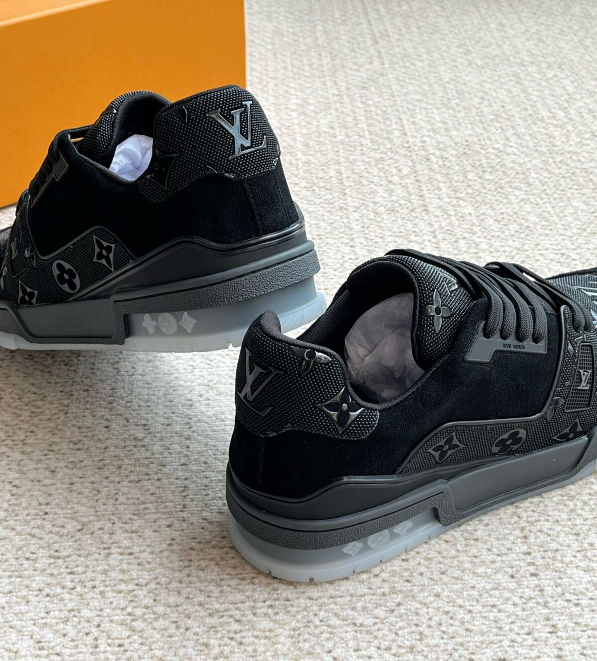Louis Vuitton Trainers - Image 9