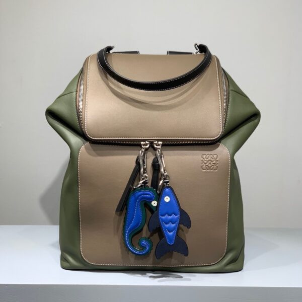 1554797953 2877681168