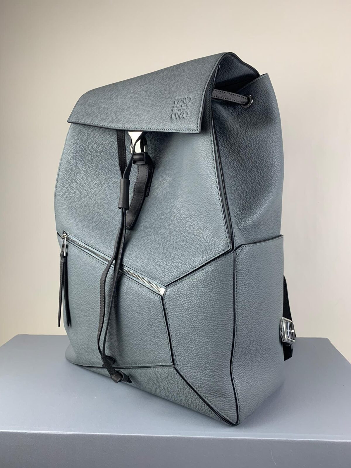 1562044600_56864826_2 Loewe Bag - Image 1