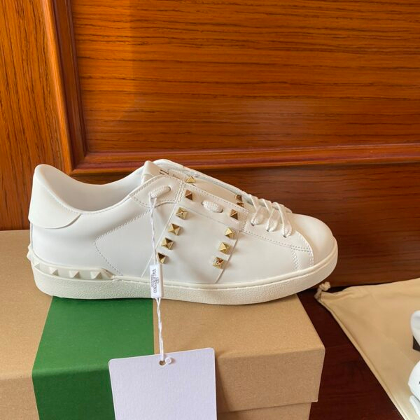Valentino Sneakers