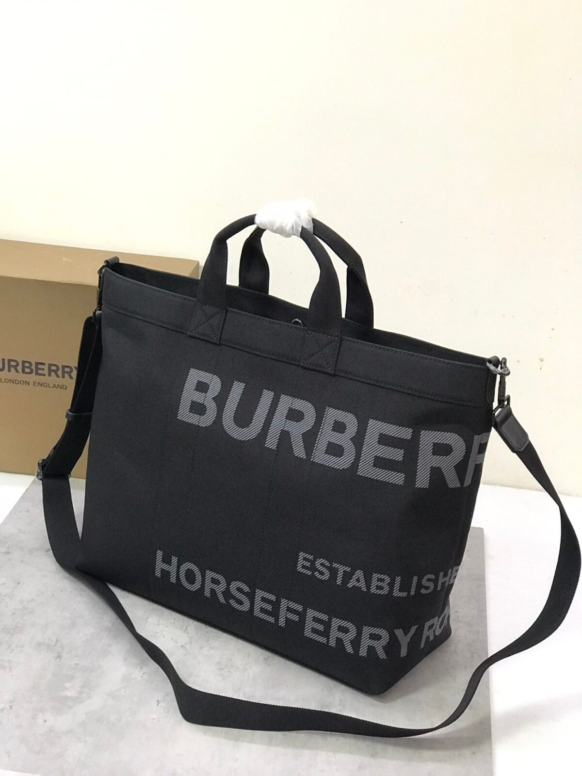 Burberry Bag - Image 5