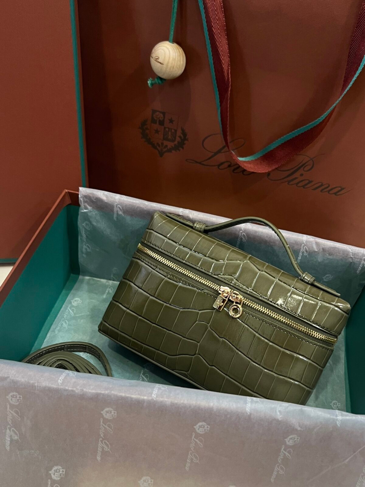 20230604_i1685863742_9708_0.jpg Loro Piana Bag - Image 1