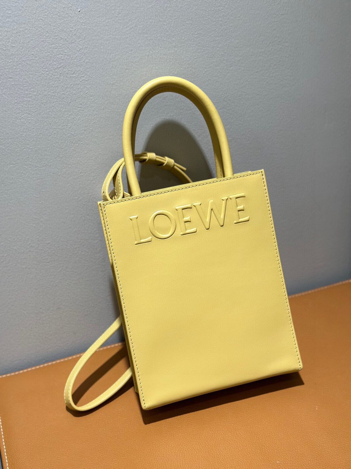 20230609_i1686280559_9992_1.jpg Loewe Bag - Image 1