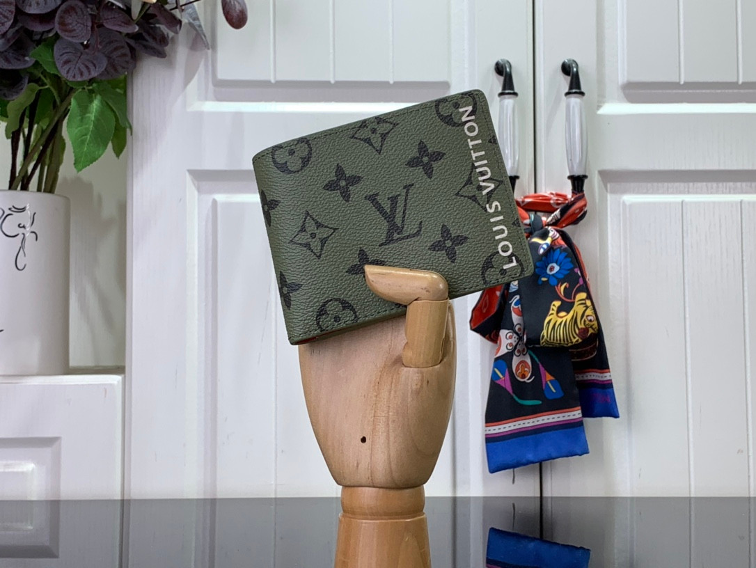 20231008_i1696818971_3793_0.jpg Louis Vuitton Wallets - Image 1