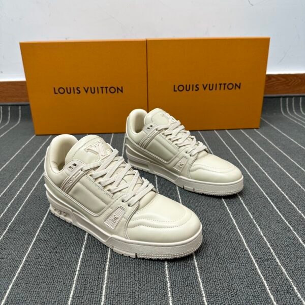 Louis Vuitton Sneakers