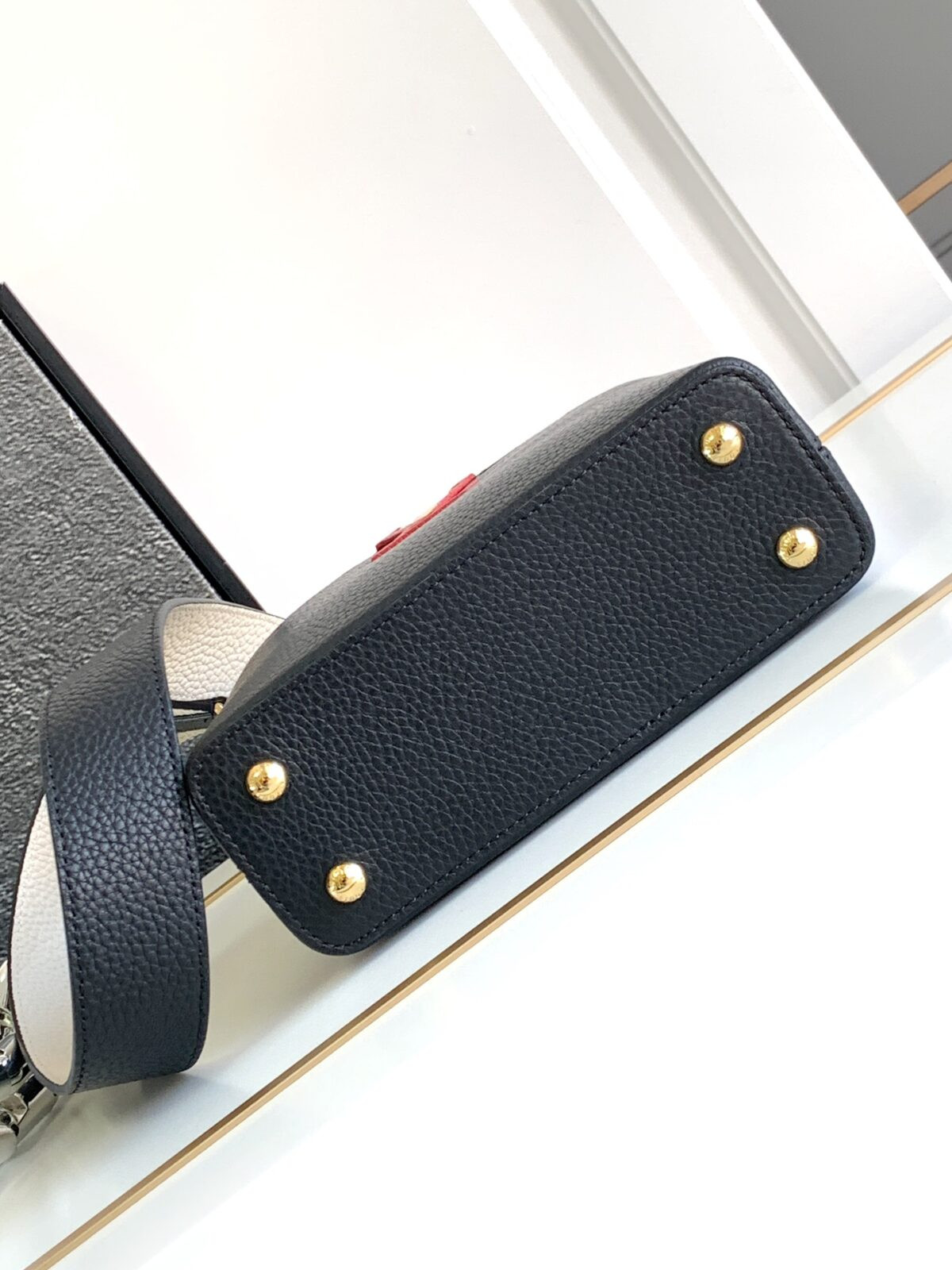 Louis Vuitton Bag - Image 5