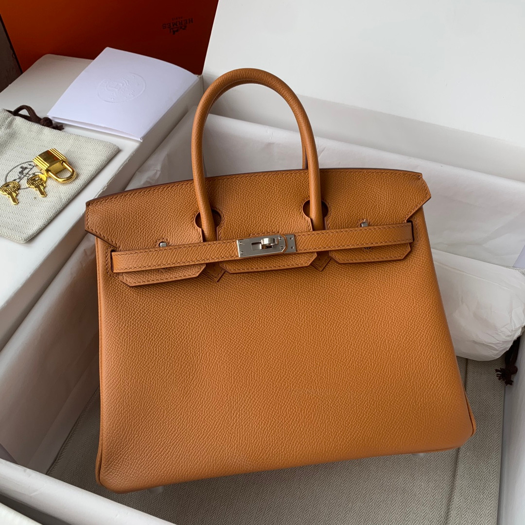 20240731_i1722406345_6614_6.jpg Hermes Bag - Image 1