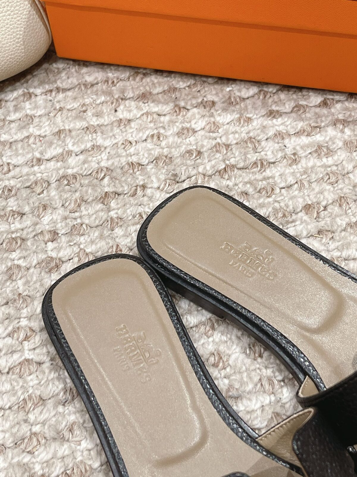 Hermes Sandels - Image 8