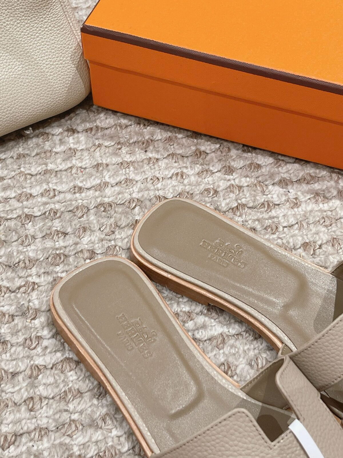Hermes Sandels - Image 9