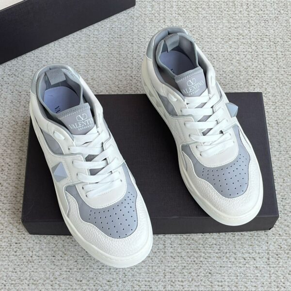 Valentino Sneakers