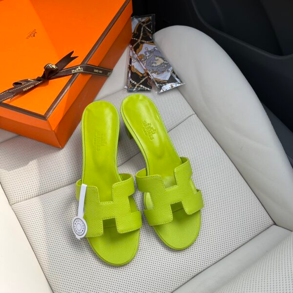 Hermes Sandels
