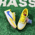 Nike Sneakers - Image 4